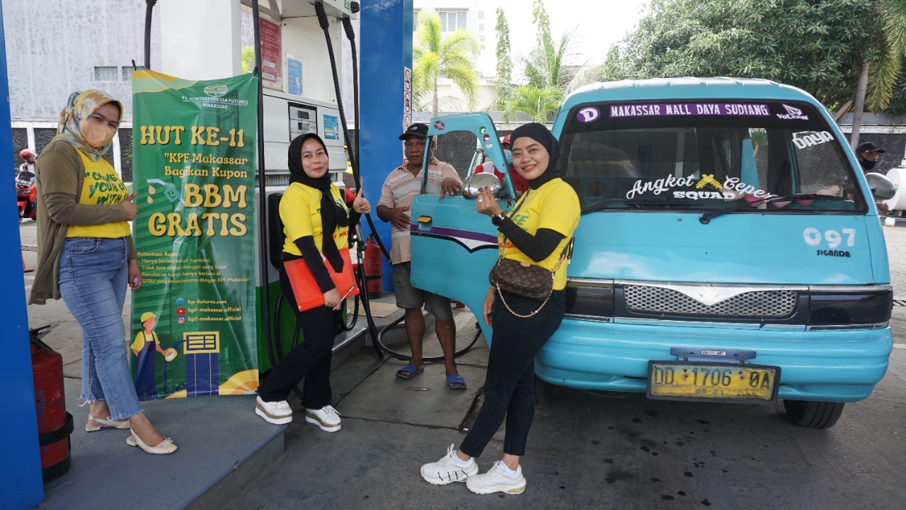 KPF Makassar Bagikan 2.100 Liter Pertalite Gratis