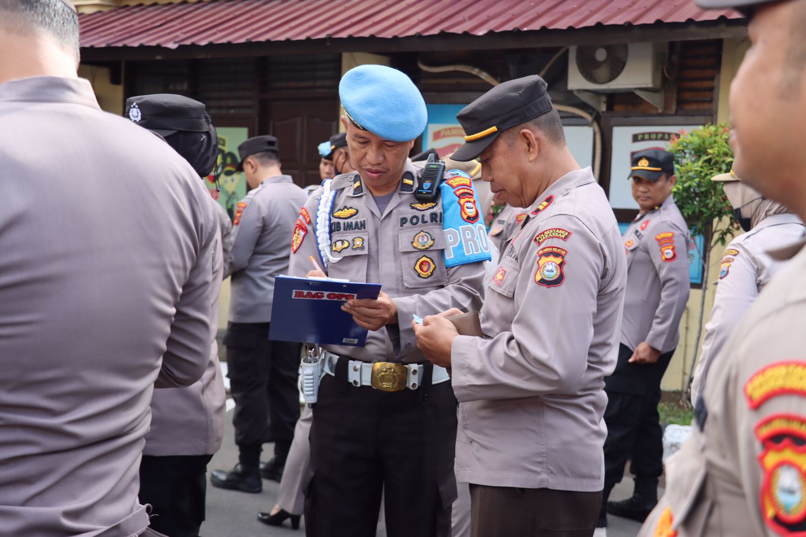 Propam Periksa Personel Polrestabes Makassar