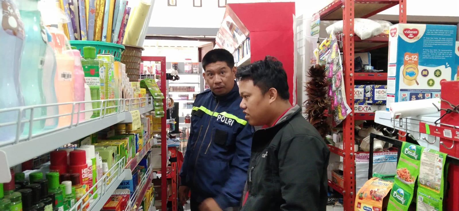 Polsek Sangalla’ Sisir Apotik dan Toko Obat