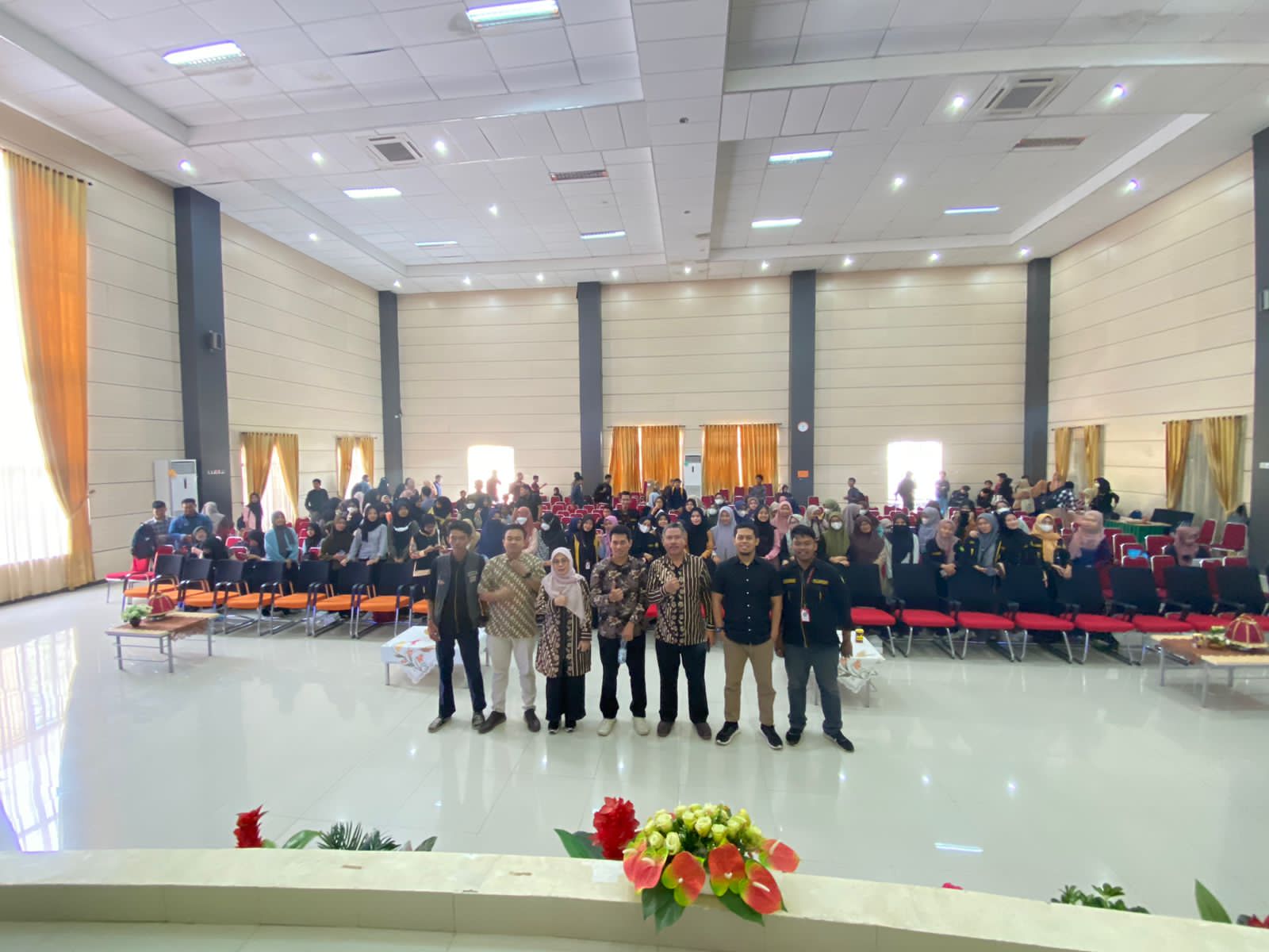 Seminar Internasional HMJ-Ak FEBI UINAM Hadirkan Narasumber dari Aussie University