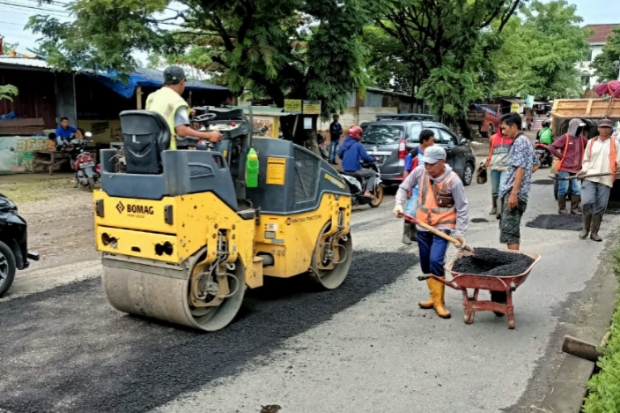 Masih Banyak Paket Jalan Antre di ULP