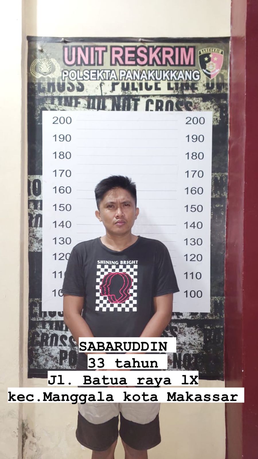 Pelaku Pencurian Uang di TokoTerekam CCTV