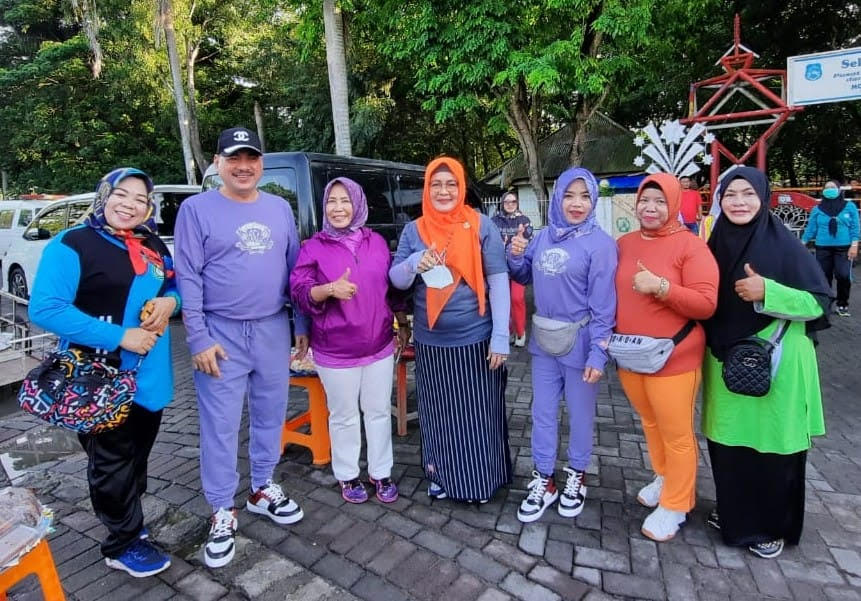 Senam Bugar Semarakkan Peringatan HKN