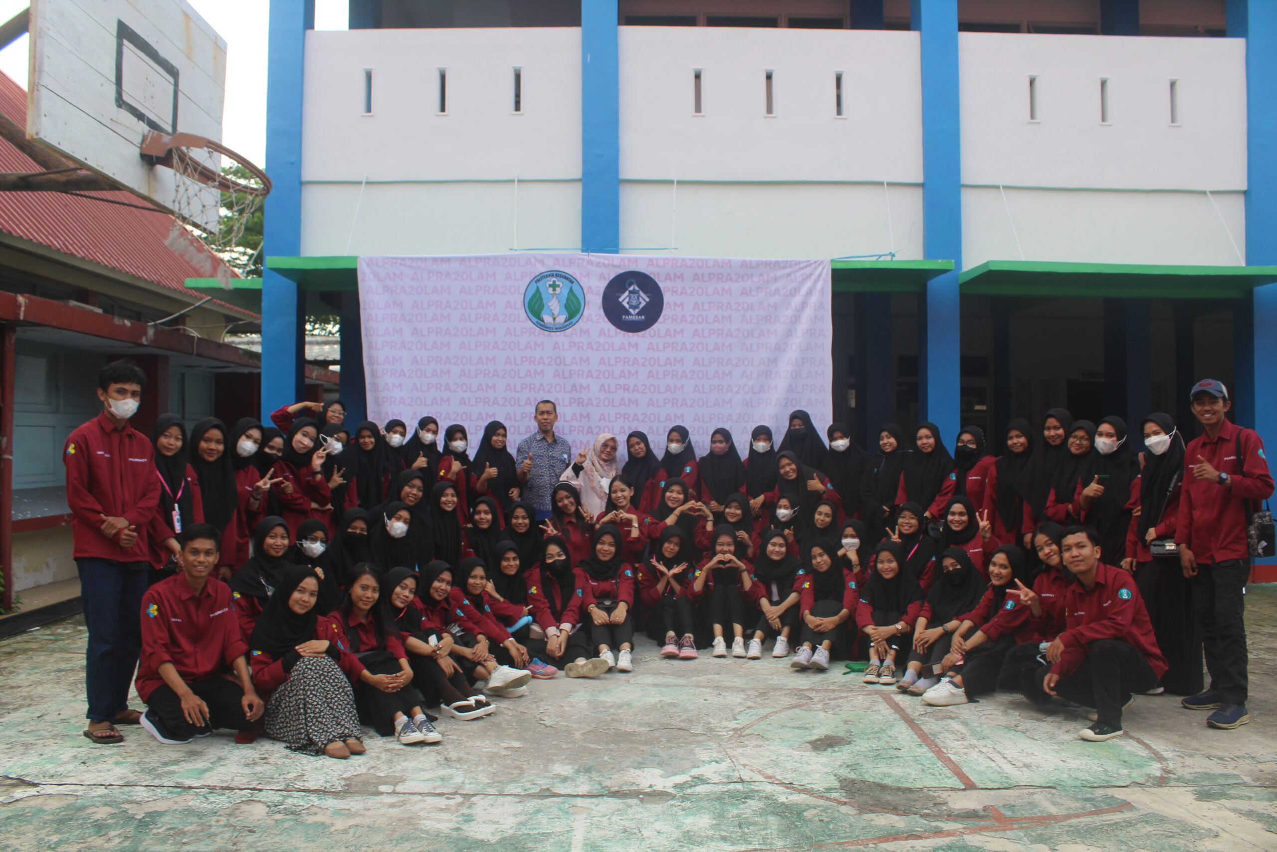 Mahasiswa Prodi D3 Farmasi Poltekkes Kemenkes Makassar Pamerkan Hasil Karya di PPI II