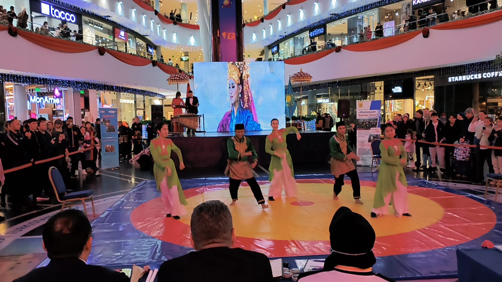 4000-an Pendekar Kazakhstan Belajar Pencak Silat dari Indonesia