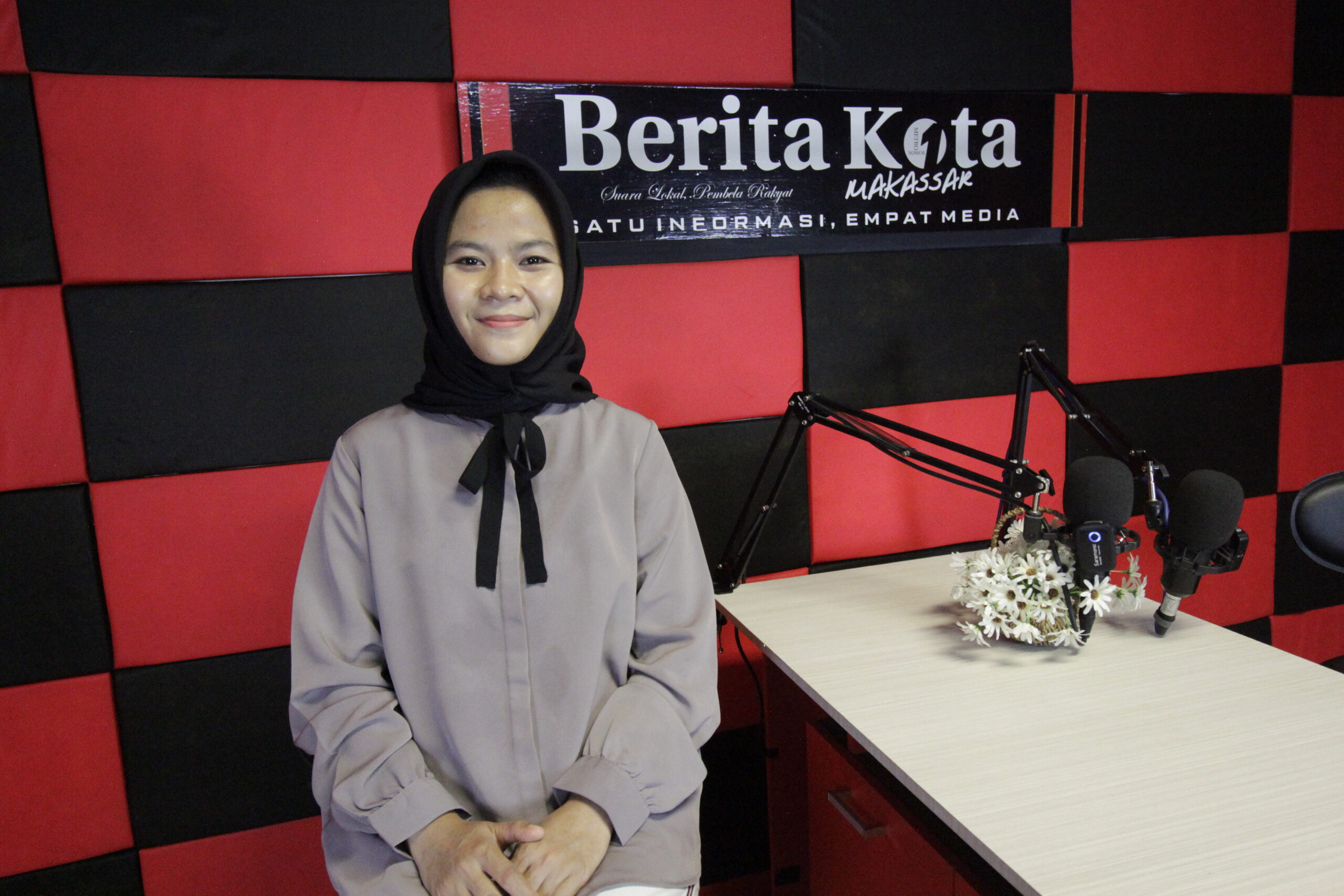 Bekali Kemampuan Bahasa Sejak SMA,  Raih Doktor di Usia 26 Tahun