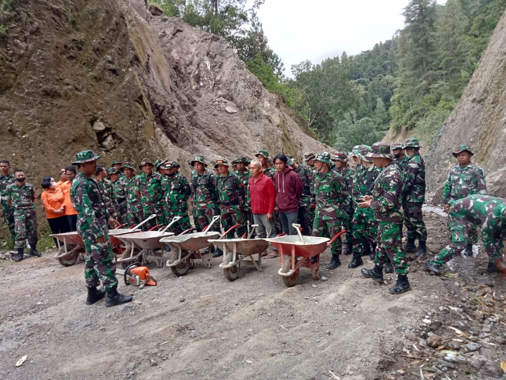 Personel Kodim Latihan Penanggulangan Bencana