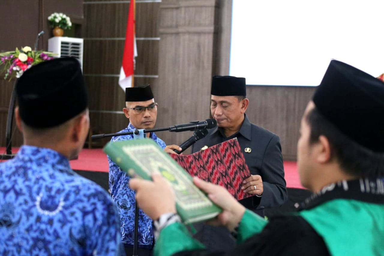 Amran Lantik 46 Pejabat Fungsional