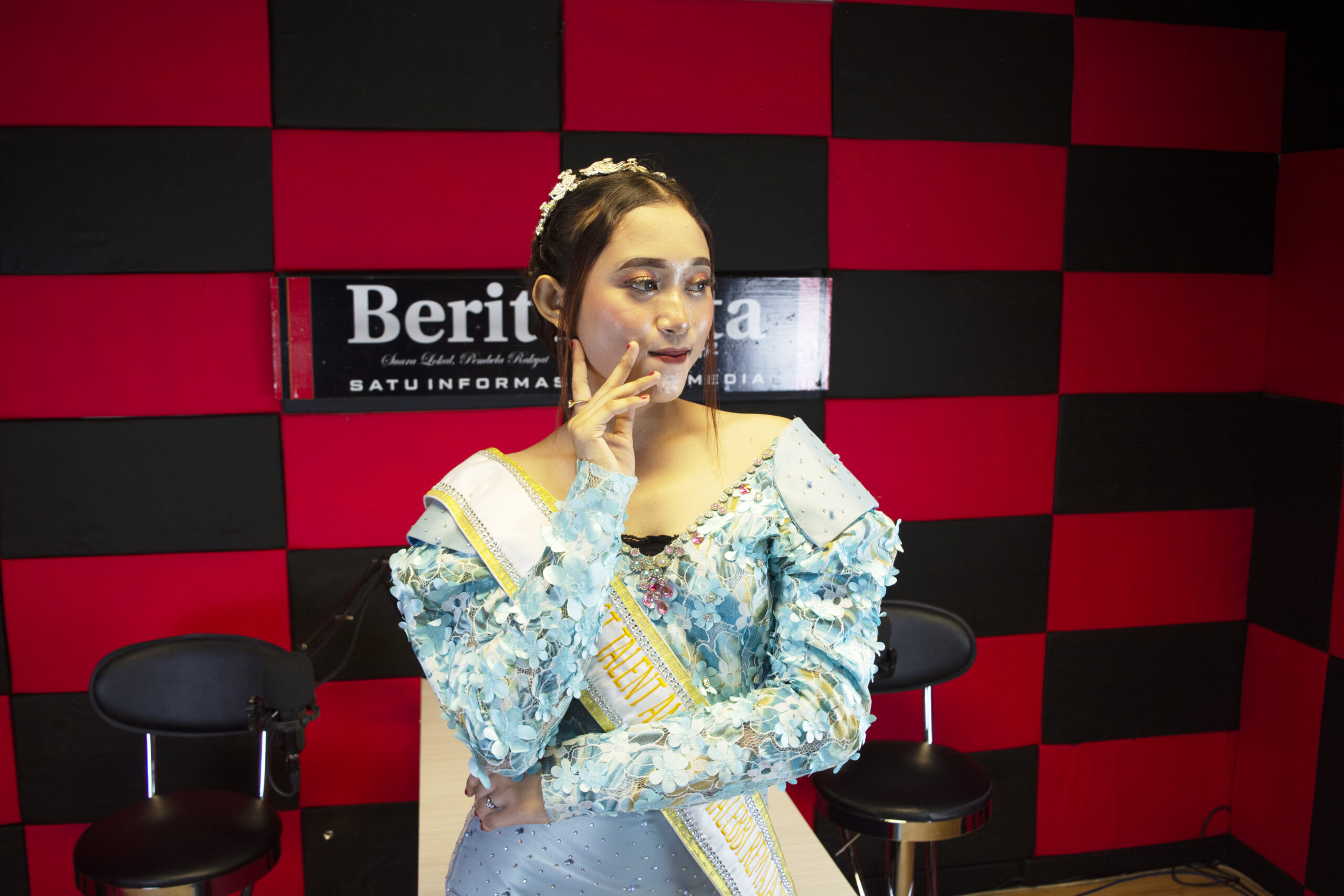 Mandiri, tak Diantar  Orang Tua Ikut Lomba