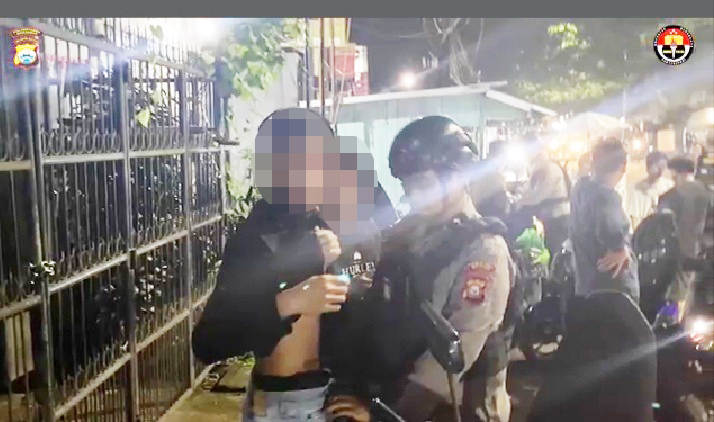 Seorang Pemuda Diamankan Bawa Sajam