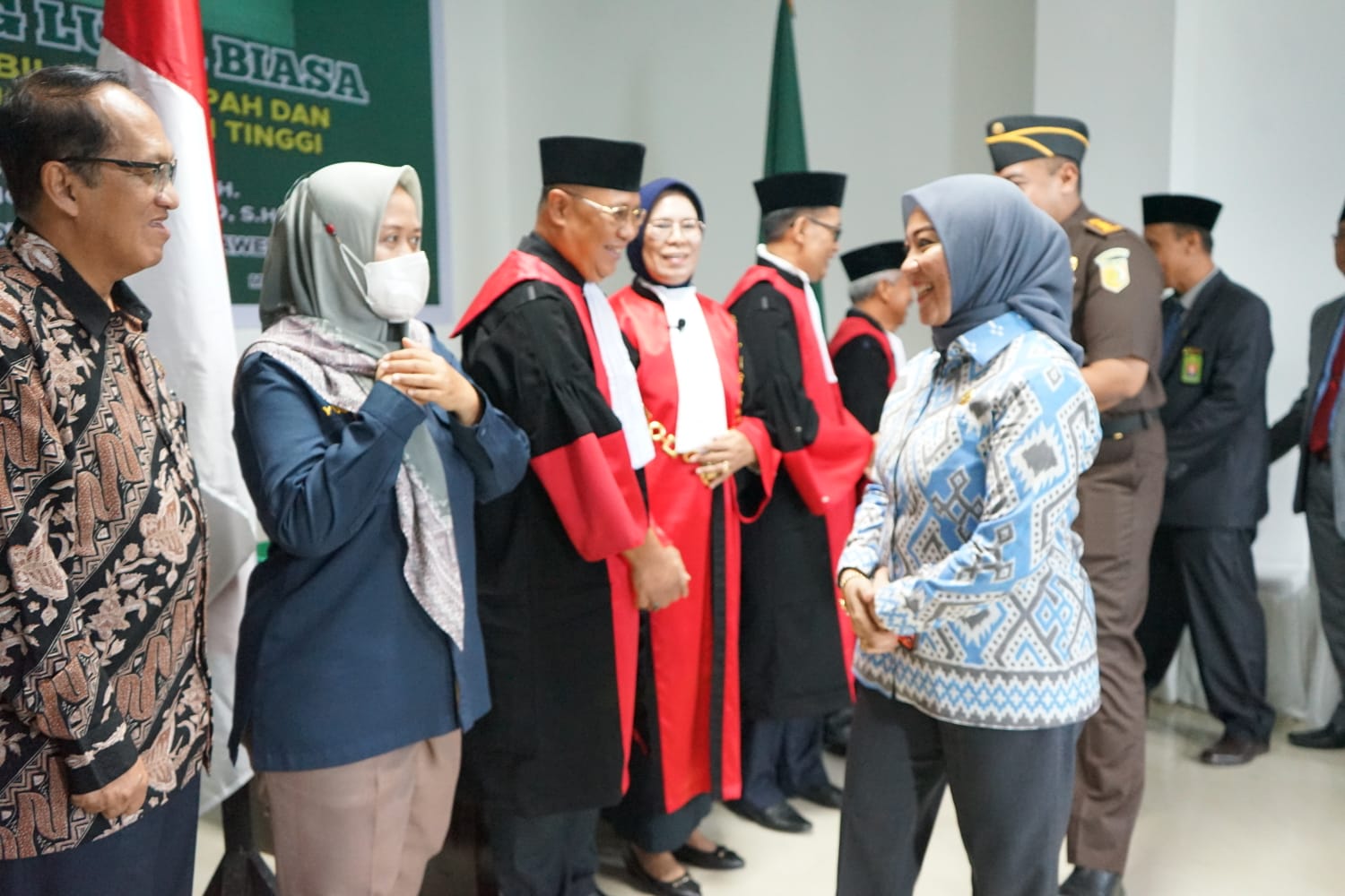 St Suraidah Suhardi Hadiri Pelantikan Tiga Hakim Tinggi Pengadilan Tinggi Sulbar