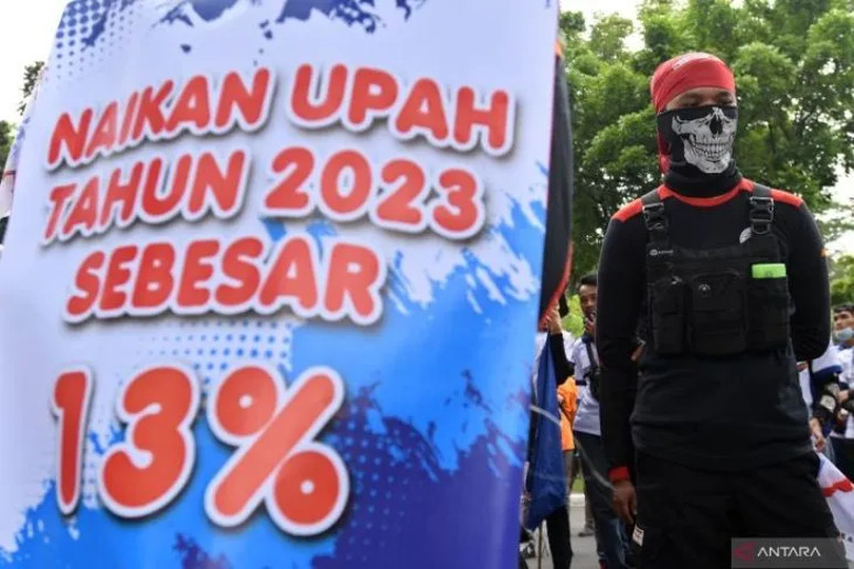 Tidak Ada Kata Lain Harus Dilaksanakan Pengusaha