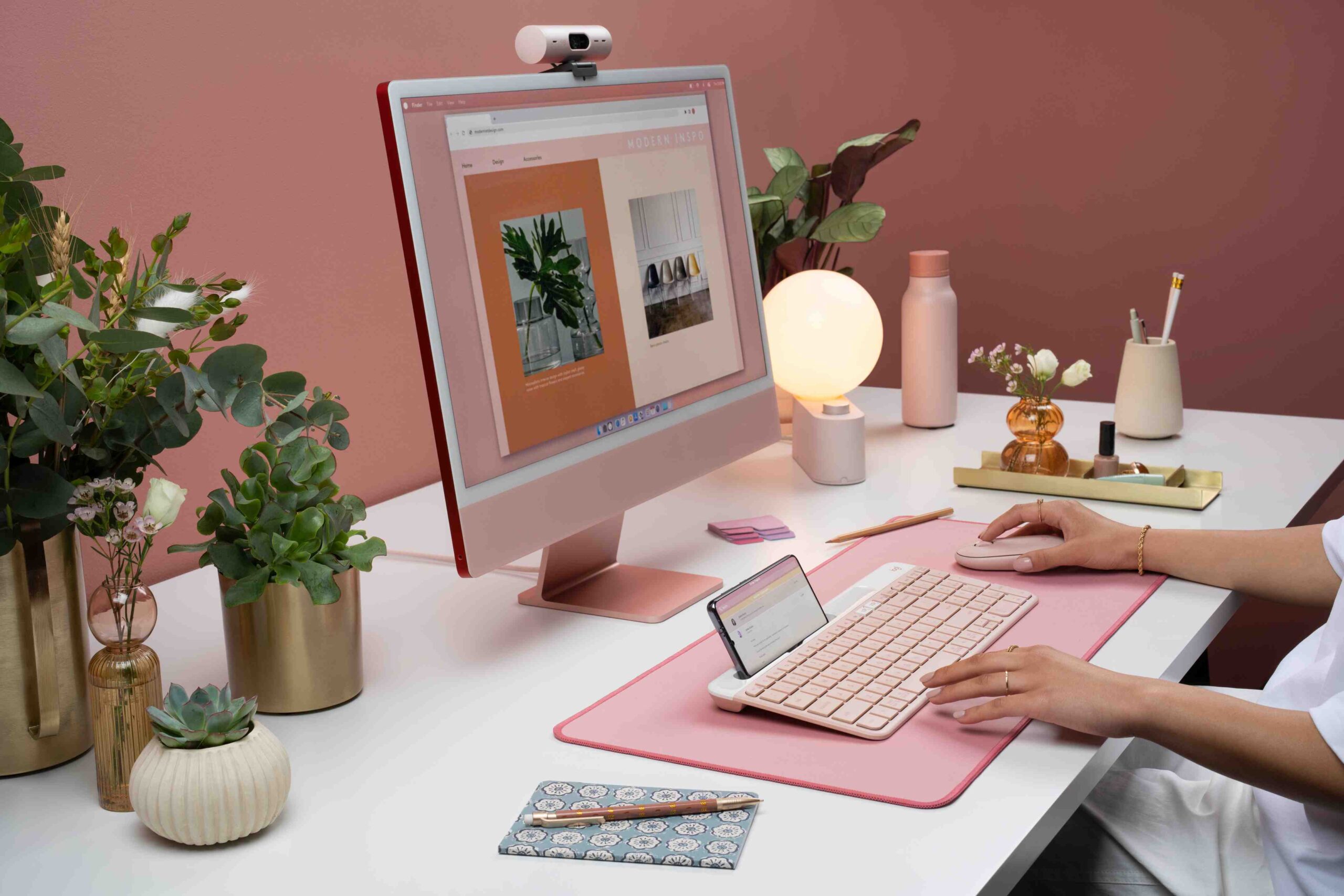 Logitech Hadirkan Keyboard dan Combo Minimalis Baru