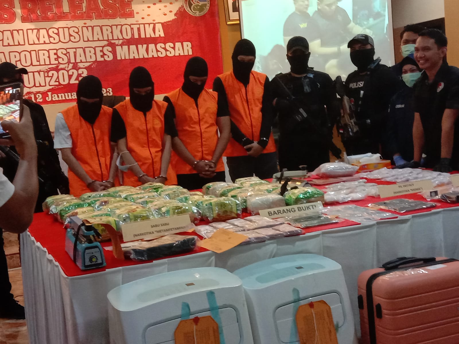Tersangka Kasus Sabu 43,6 KgTerancam 20 Tahun Pejara