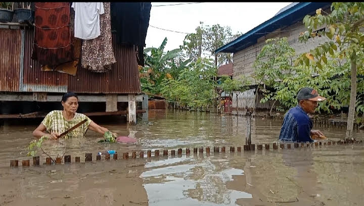 Air Danau Meluas, 579 Warga Terisolir