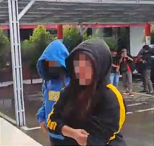Tersinggung Ucapan di Medsos,  12 Cewek ABG Keroyok Temannya