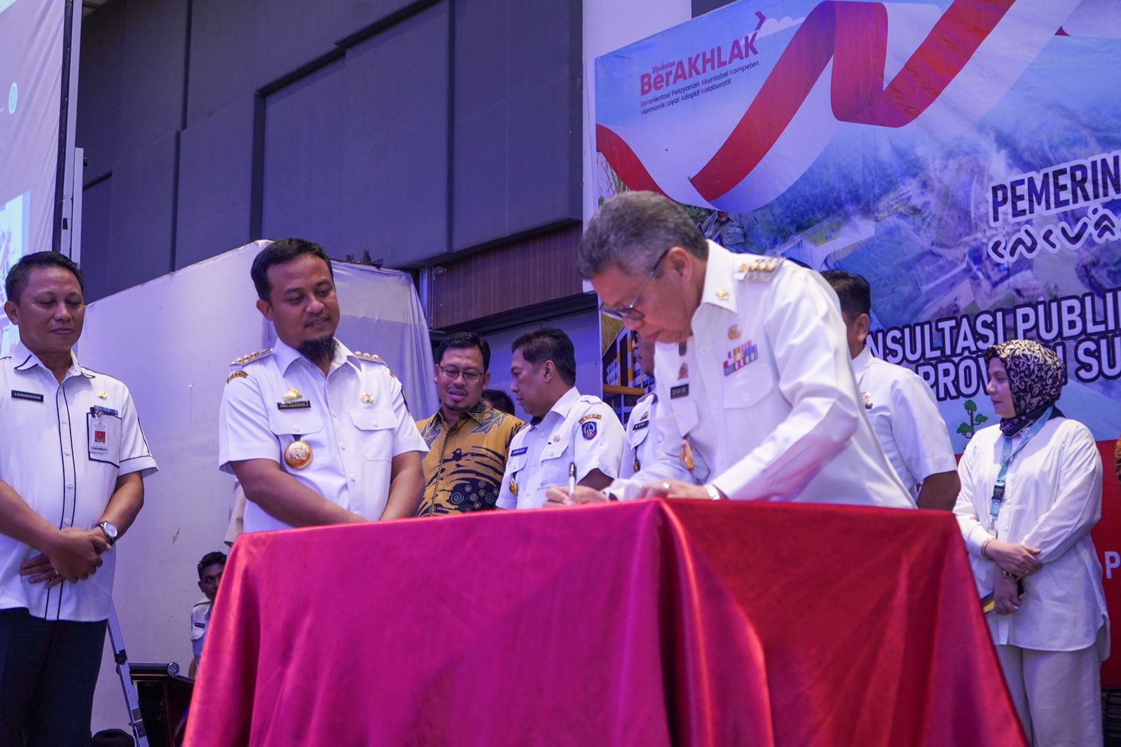 Pimpinan Daerah tak Serta Merubah Kebijakan Yang Telah Berjalan