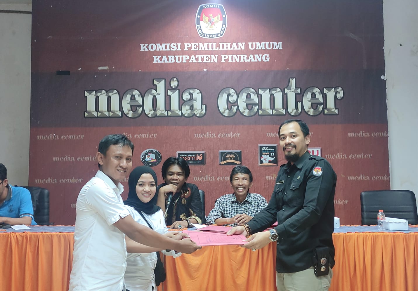 Gelar Bimtek Verfak Syarat Dukungan Perseorangan