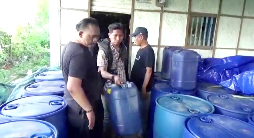 3 Ton Solar Bersubsidi Ditimbun,  Gagal Dikirim ke Fakfak