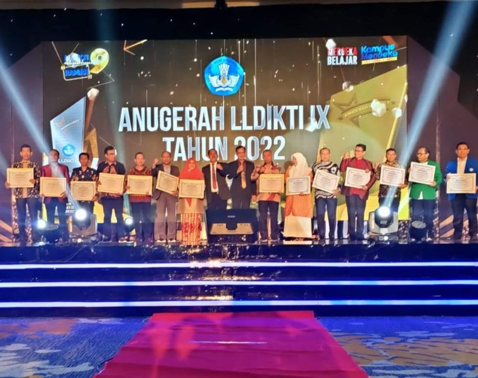 Tiga Penghargaan untuk Polimarim AMI di Malam Anugerah LLDikti IX