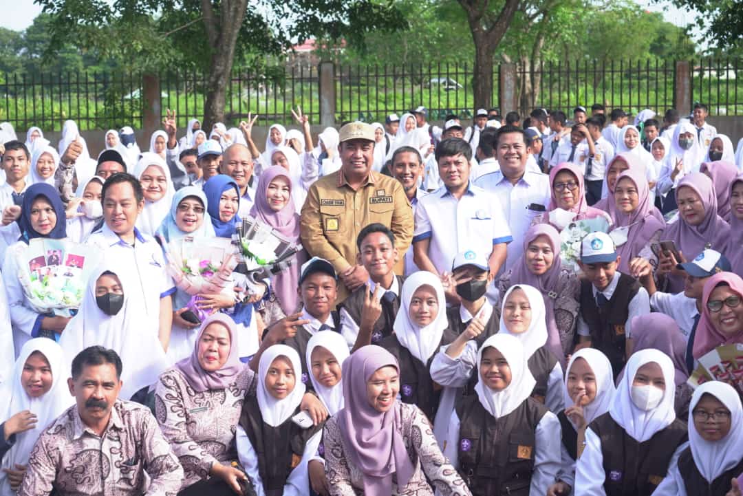 Chaidir Pimpin Apel Pagi di SMPN 2 Maros