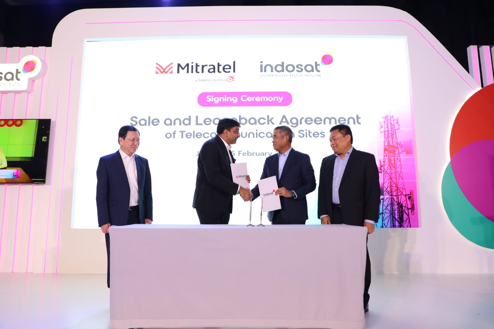 Mitratel Akuisisi 997 Menara Tower Indosat