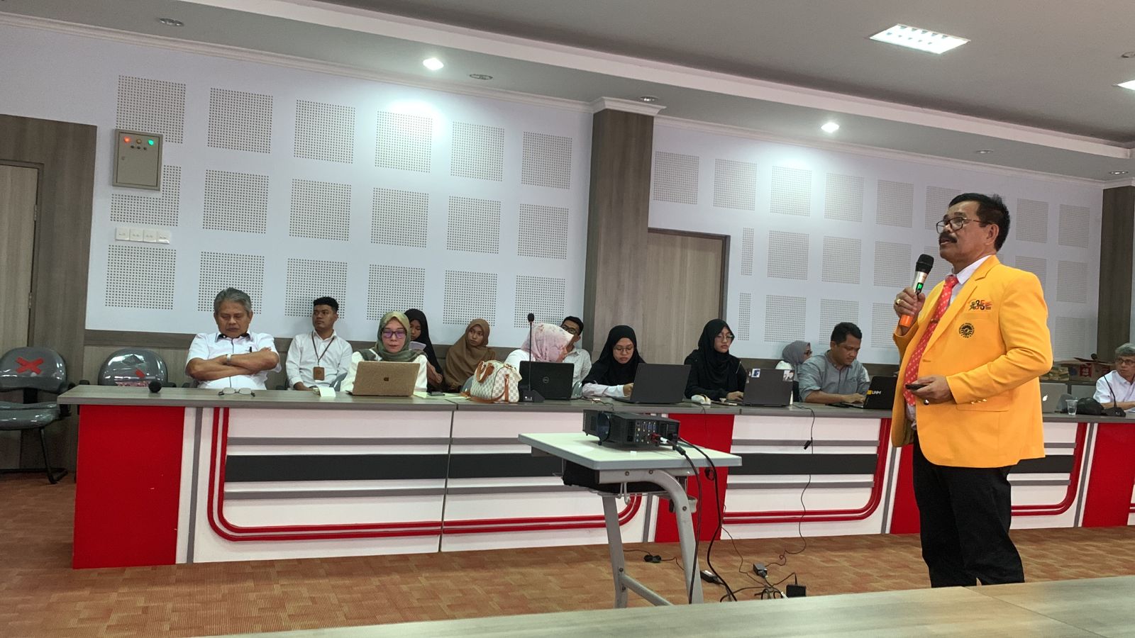 Fakultas Seni dan Desain Gelar Workshop PKM 2023