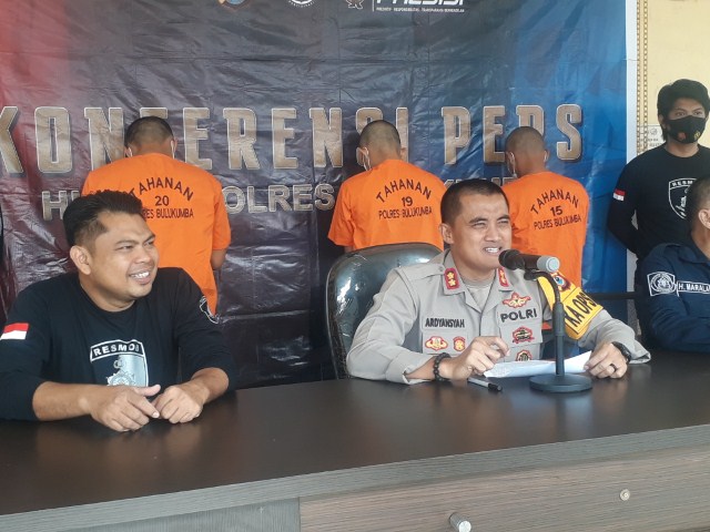 Tiga Ditangkap, 12 Sepeda Motor Disita