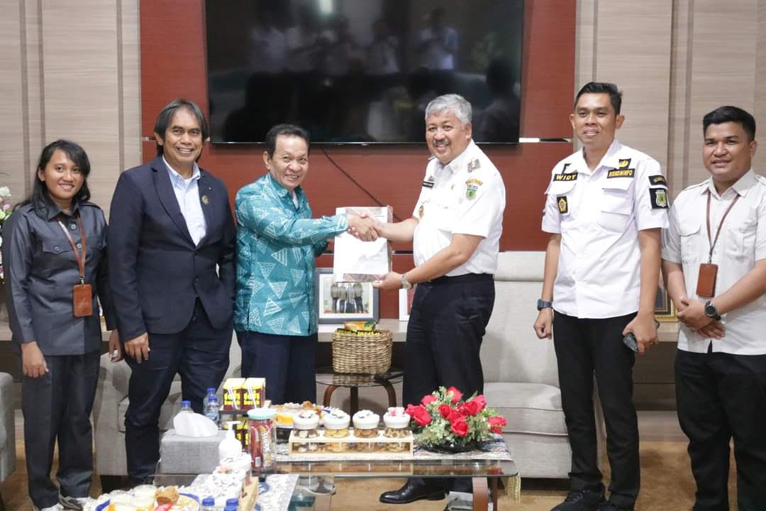 Ketua KIP Laporkan Hasil Monev
