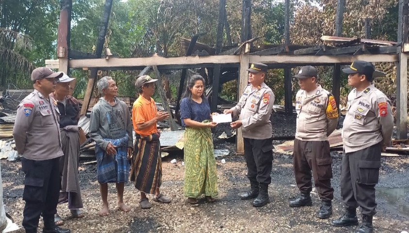 Polsek Sa’dan Balusu Gelar Aksi Sosial