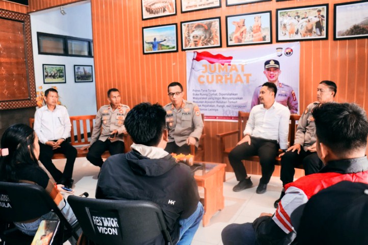 Jumat Curhat,  Kapolres Bahas Kasus Mentuyo