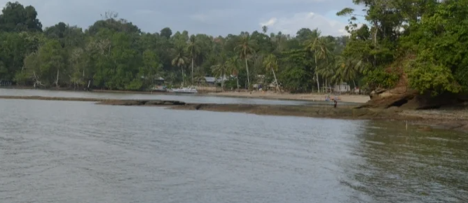 Pantai Ponnori Raih Penghargaan Kemenkarekraf RI