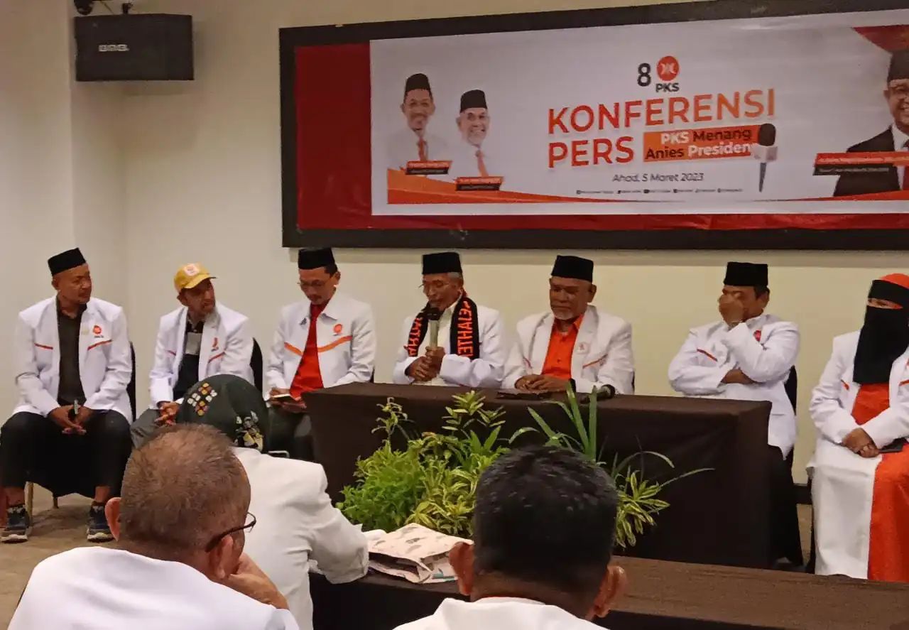 Abubakar Gabung Dewan Pakar PKS, Kasmawati Tinggalkan Golkar