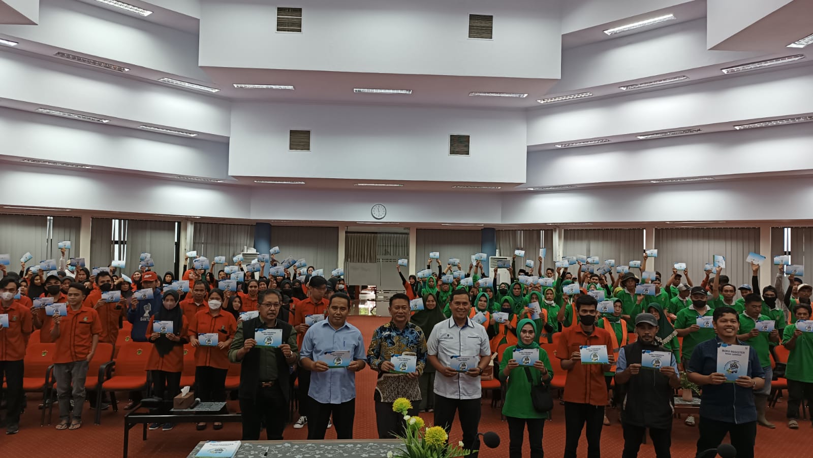 Dukung Zero Waste, Ratusan Petugas Kebersihan Unhas jadi Nasabah Bank Sampah