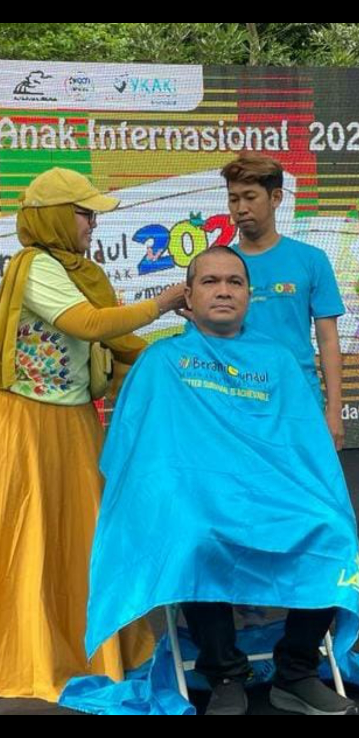 Peringati Hari Kanker Anak Internasional, Dokter Koboi Rela Gundul