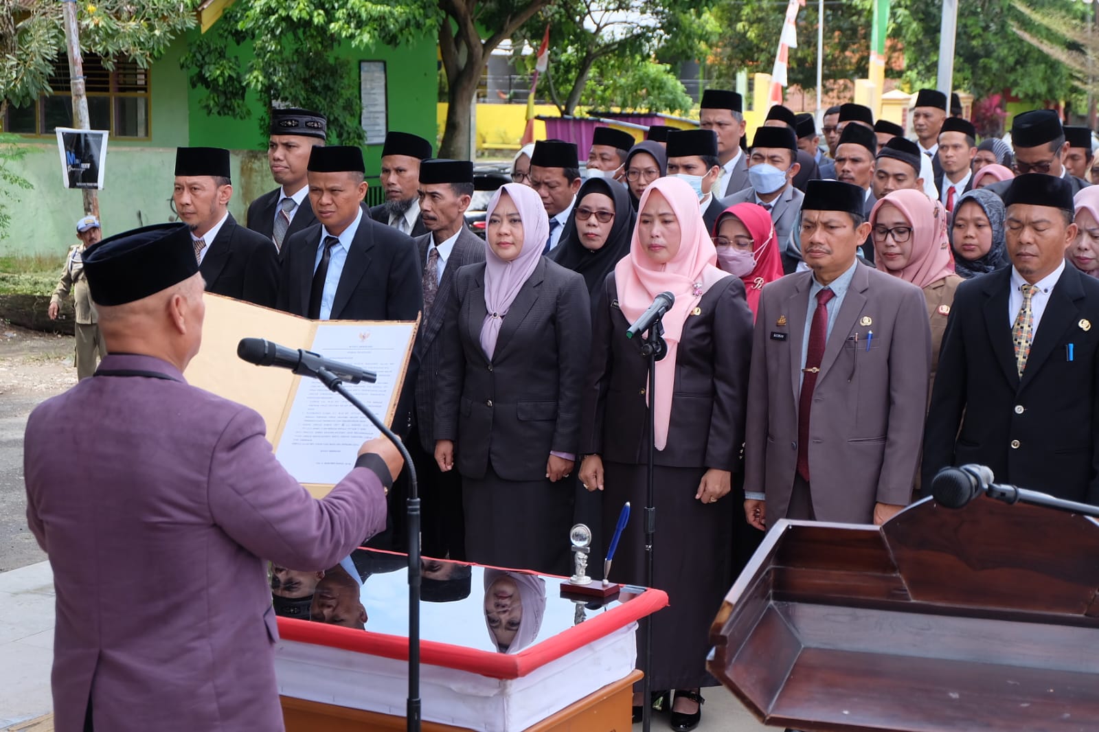 MB Lantik 83 Pejabat di Anjungan Mata Allo