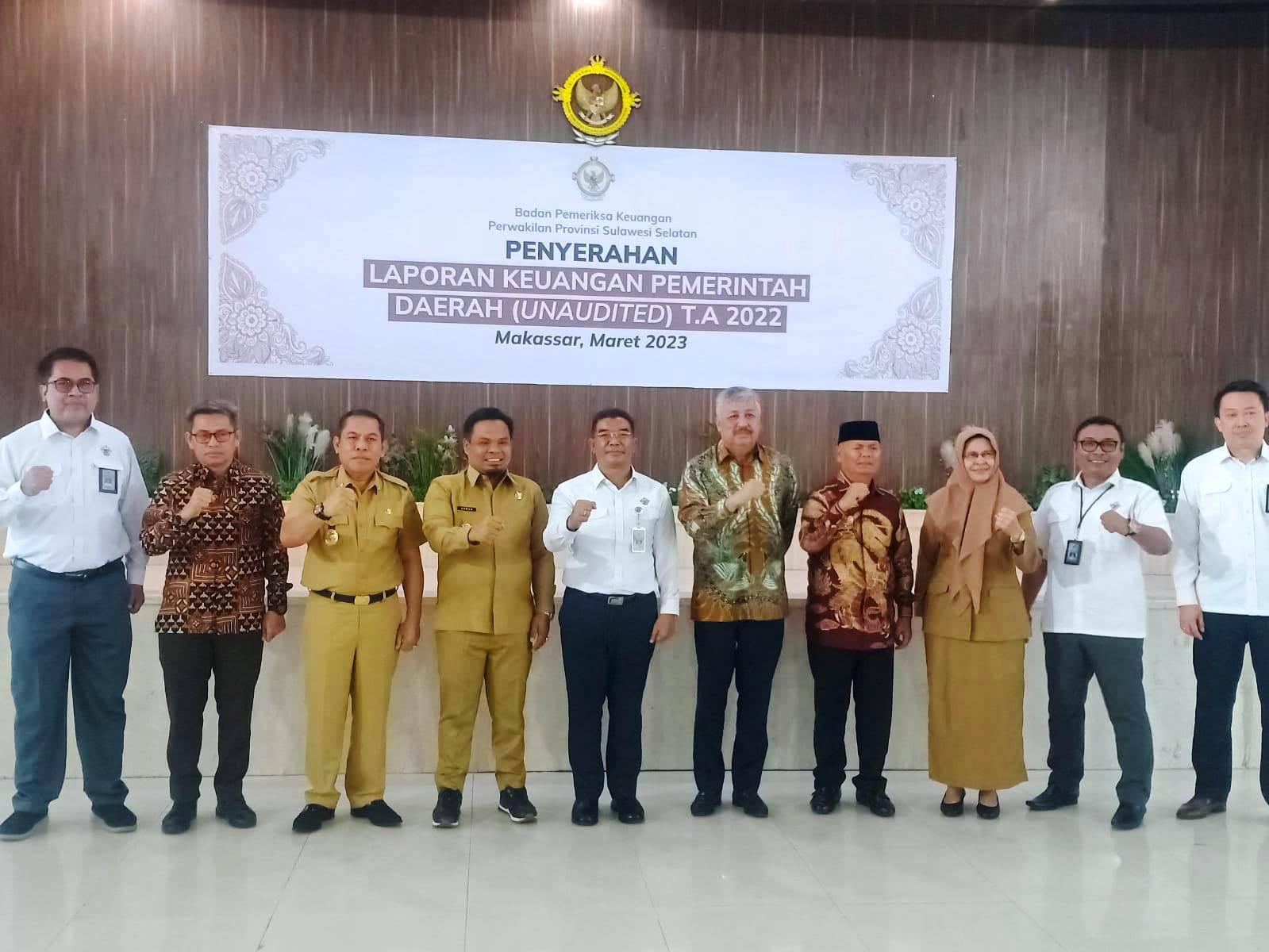 Pemkab Serahkan LKPD ke BPK Sulsel