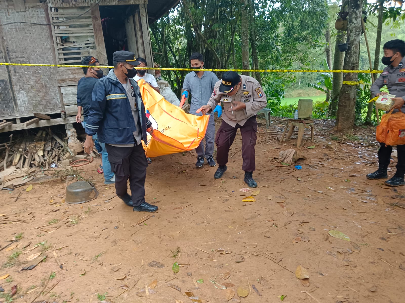 Tola Autopsi, Jenazah Diserahkan Kepada Keluarga