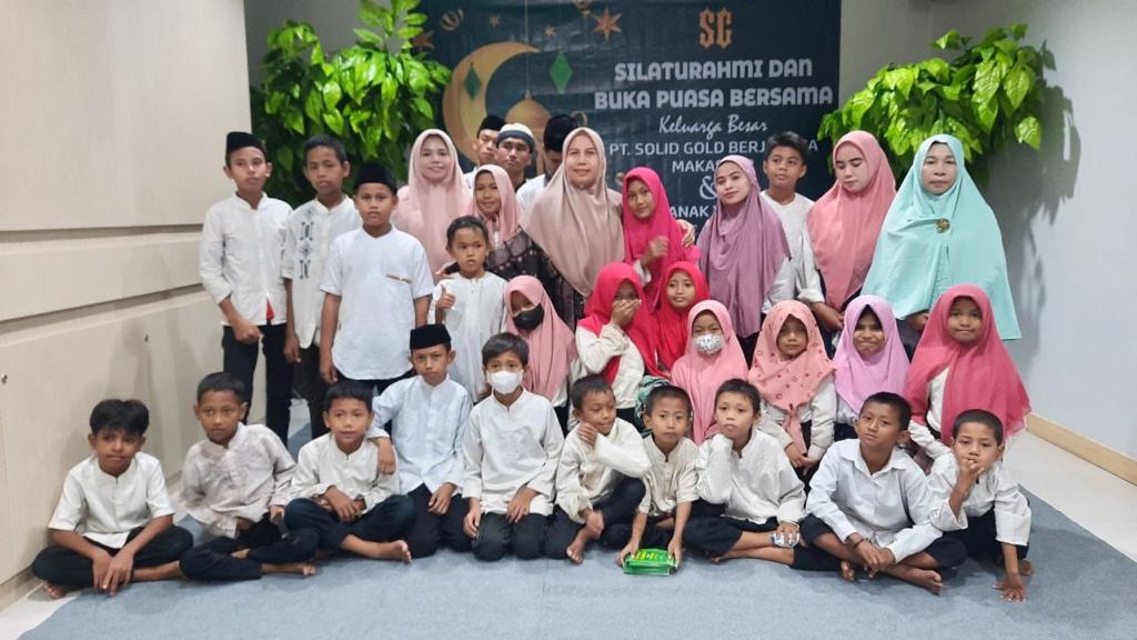 PT Solid Gold Berjangka Makassar Berbagi di Bulan Ramadan