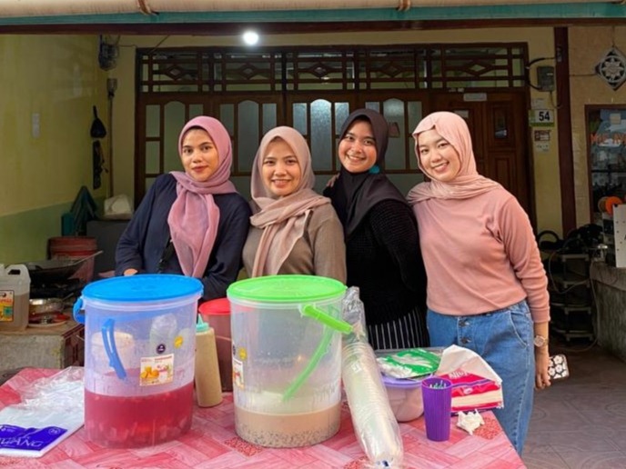 Generasi Muda Selayar tak Gengsi Berjualan Takjil