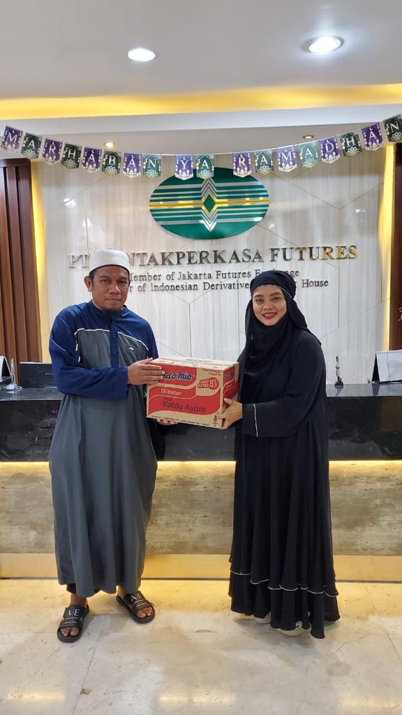 PT KPF Makassar Berbagi Kebahagiaan dengan Anak Panti Qudratul Ummah