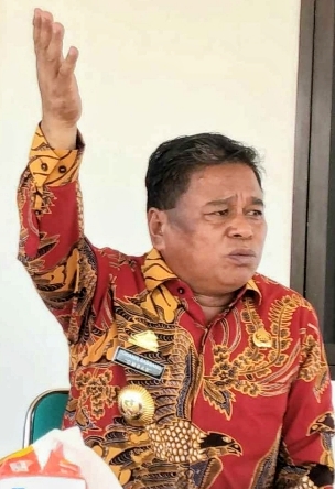 Ombas Siapkan Anggaran Pembenahan Lapangan