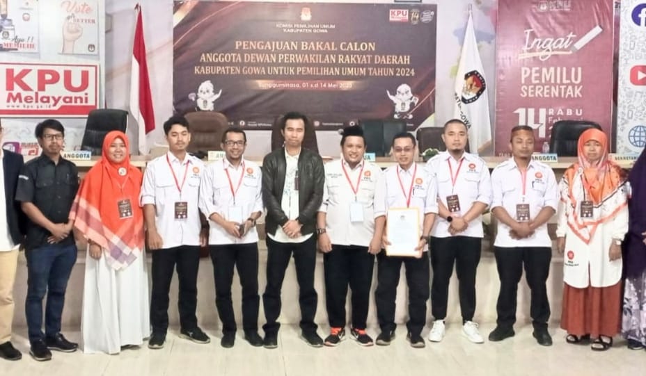 PKS Partai Pertama Daftar Bacalegnya di KPU Gowa