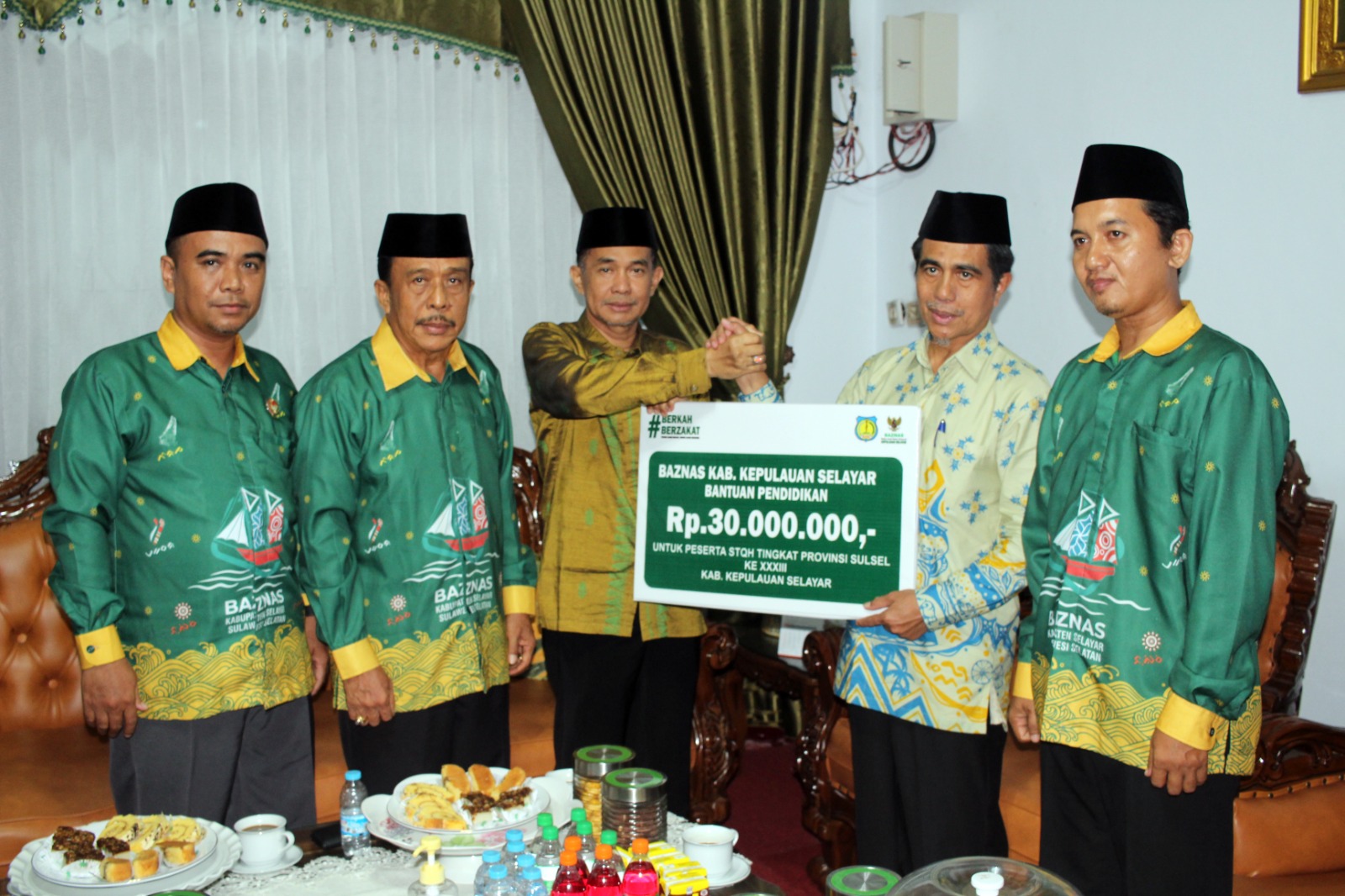 BAZNAS  Beri Bantuan Pendidikan Bagi 19 Peserta STQH XXXIII Asal.Selayar