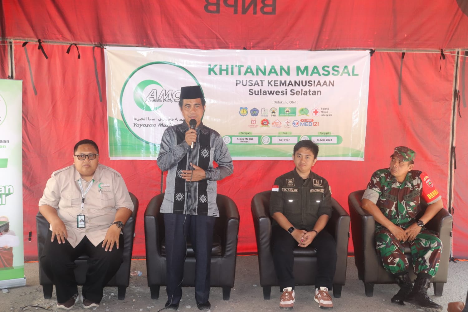 Wabup Hadiri Bakti Sosial Khitanan Massal Yang digelar oleh AMCF