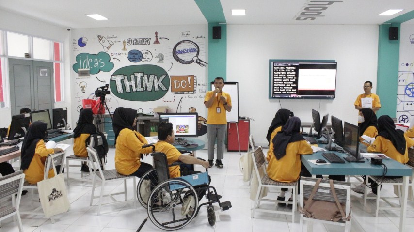 TelkomGroup Bekali Pelatihan TIK Bagi Penyandang Disabilitas