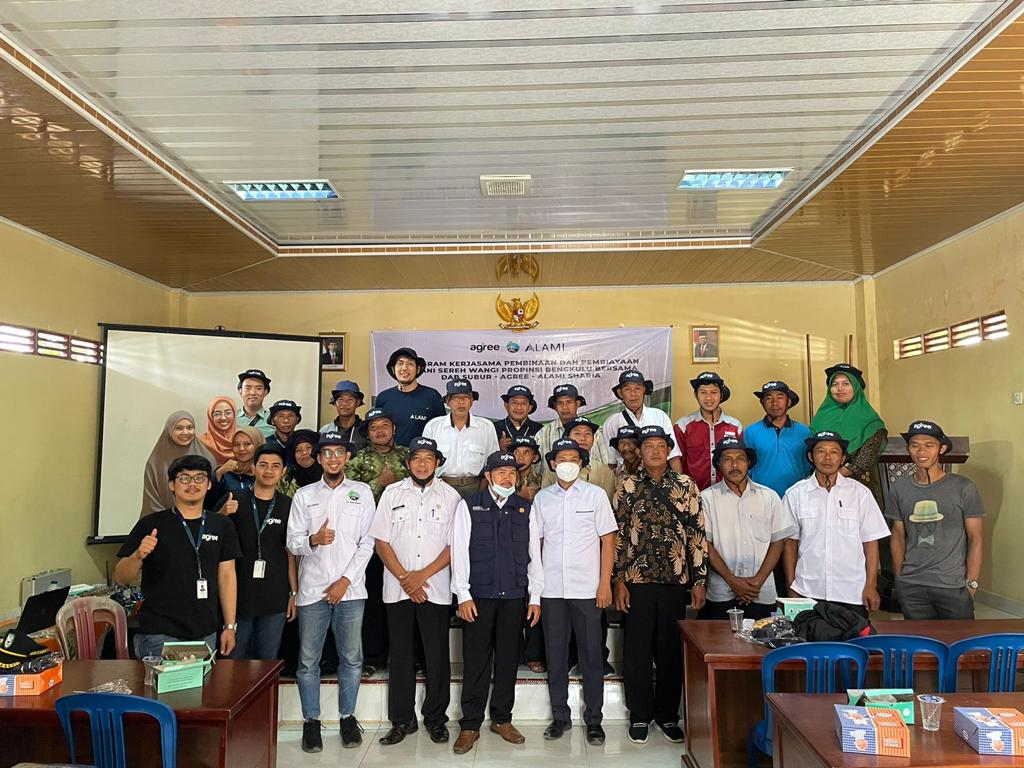 Agree Bantu Budi Daya Petani Sereh Wangi Lebih Efisien