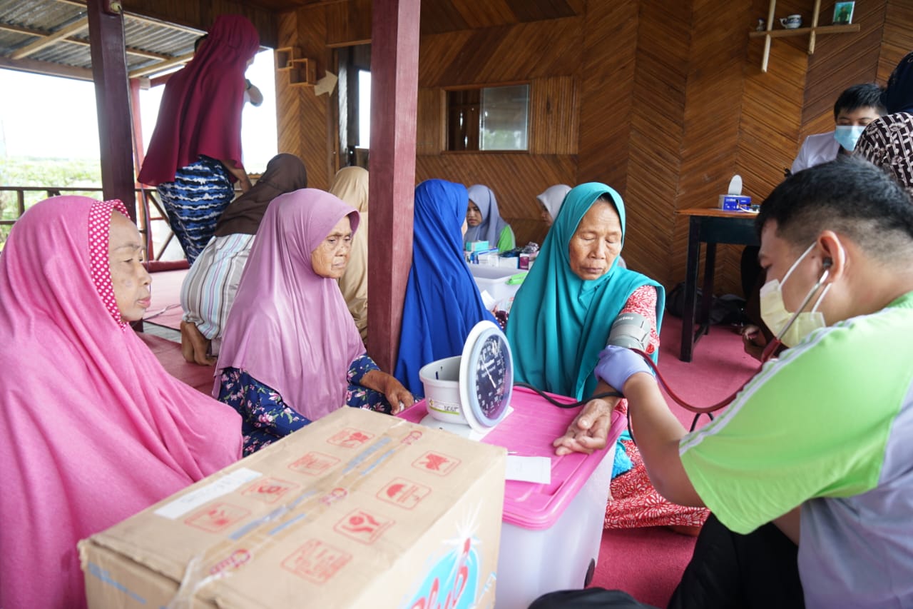 PT Semen Tonasa Selenggarakan Pengobatan Gratis di Bulu Cindea