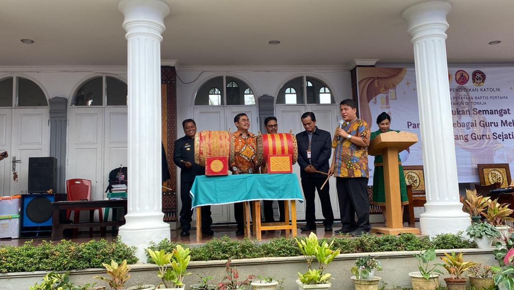 Zadrak Buka Seminar Pendidikan Guru Agama