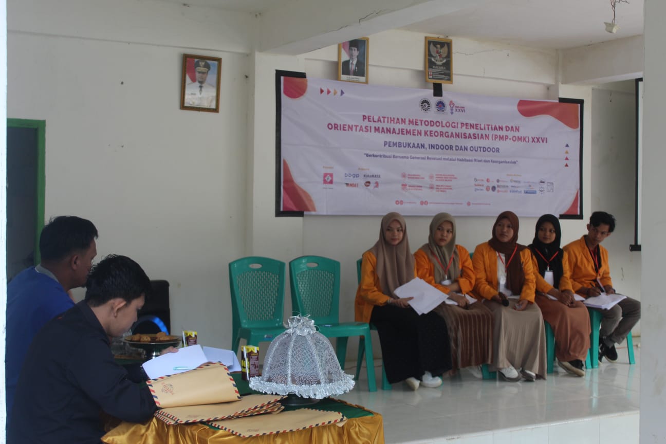 Peserta PMP-OMK XXVI LPM Penalaran Turun Langsung Melihat Potensi Desa Bacu-bacu